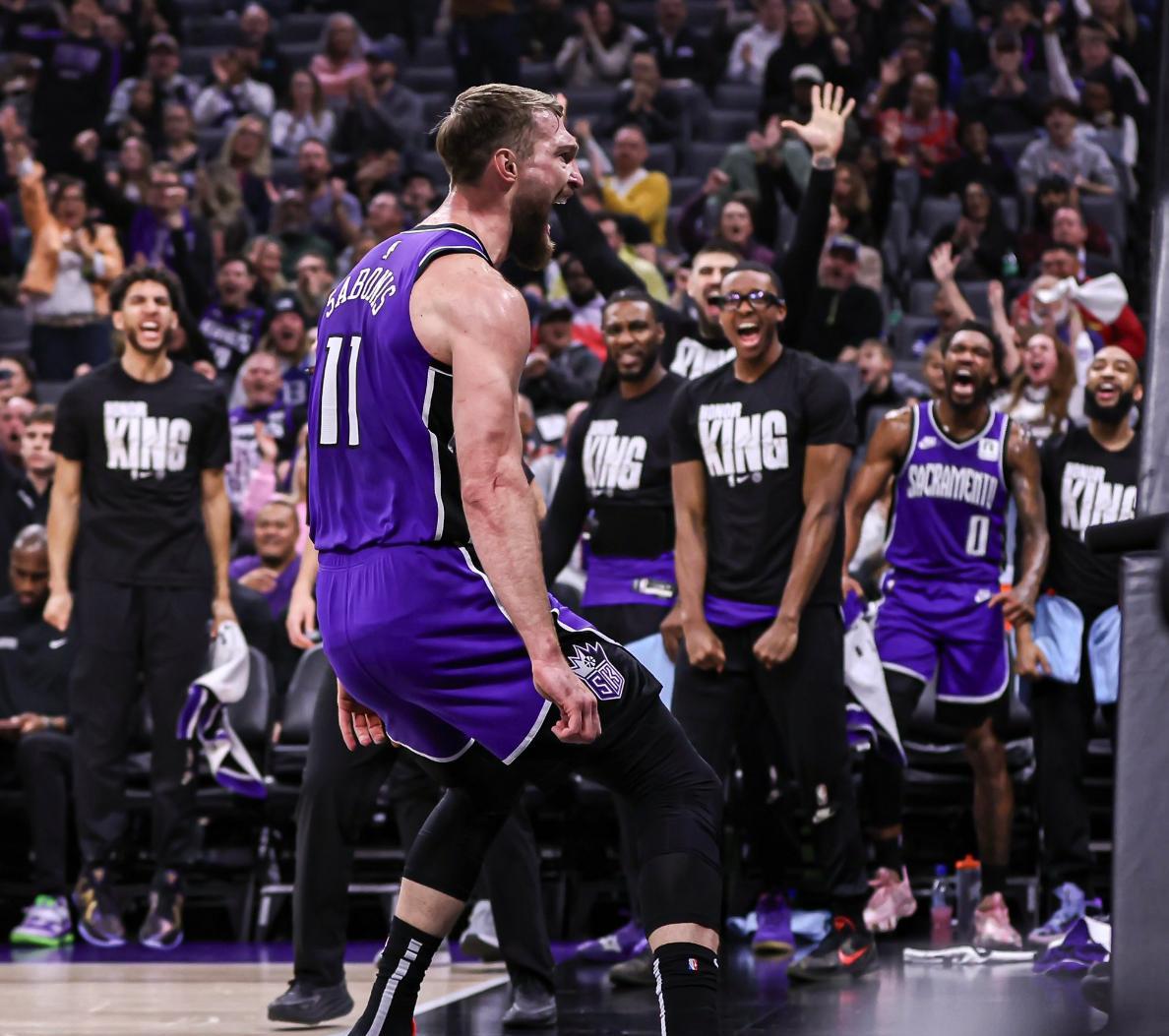 萨克拉门托国王训练开放日，清晨刷新队史纪录引欢呼，NBA季后赛在即，阵容厚度经受考验的简单介绍